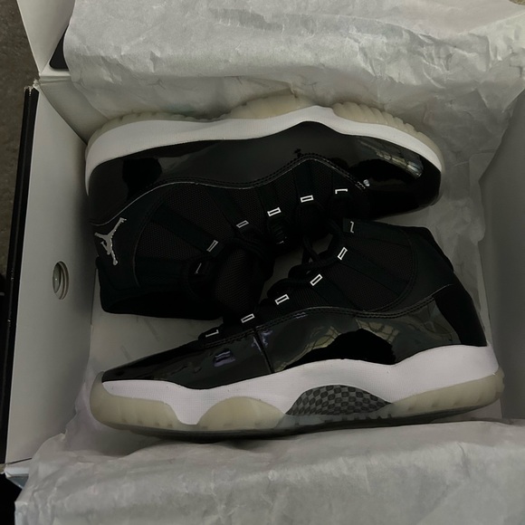 Jordan 11 Retro - Picture 14 of 14